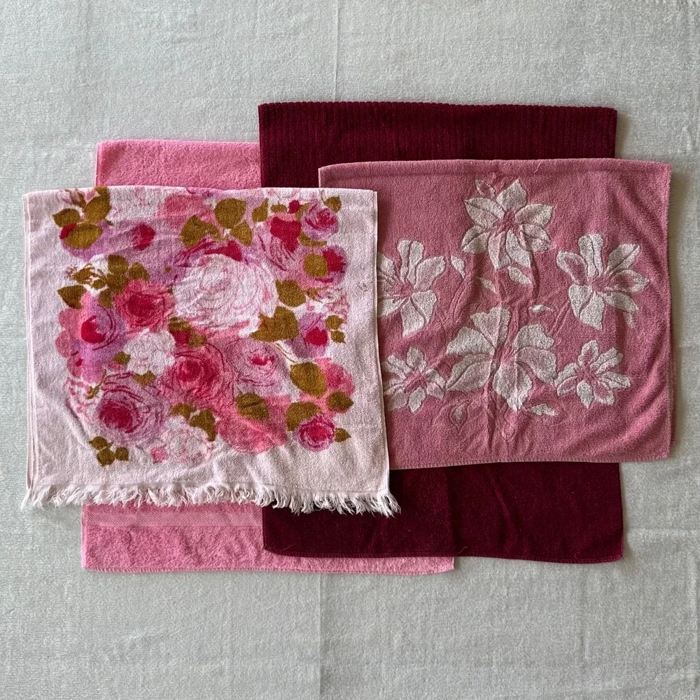 Vintage Pink Floral Bath Towel Lot 4 Cottage Granny Core Burgundy Retro Bath Vtg